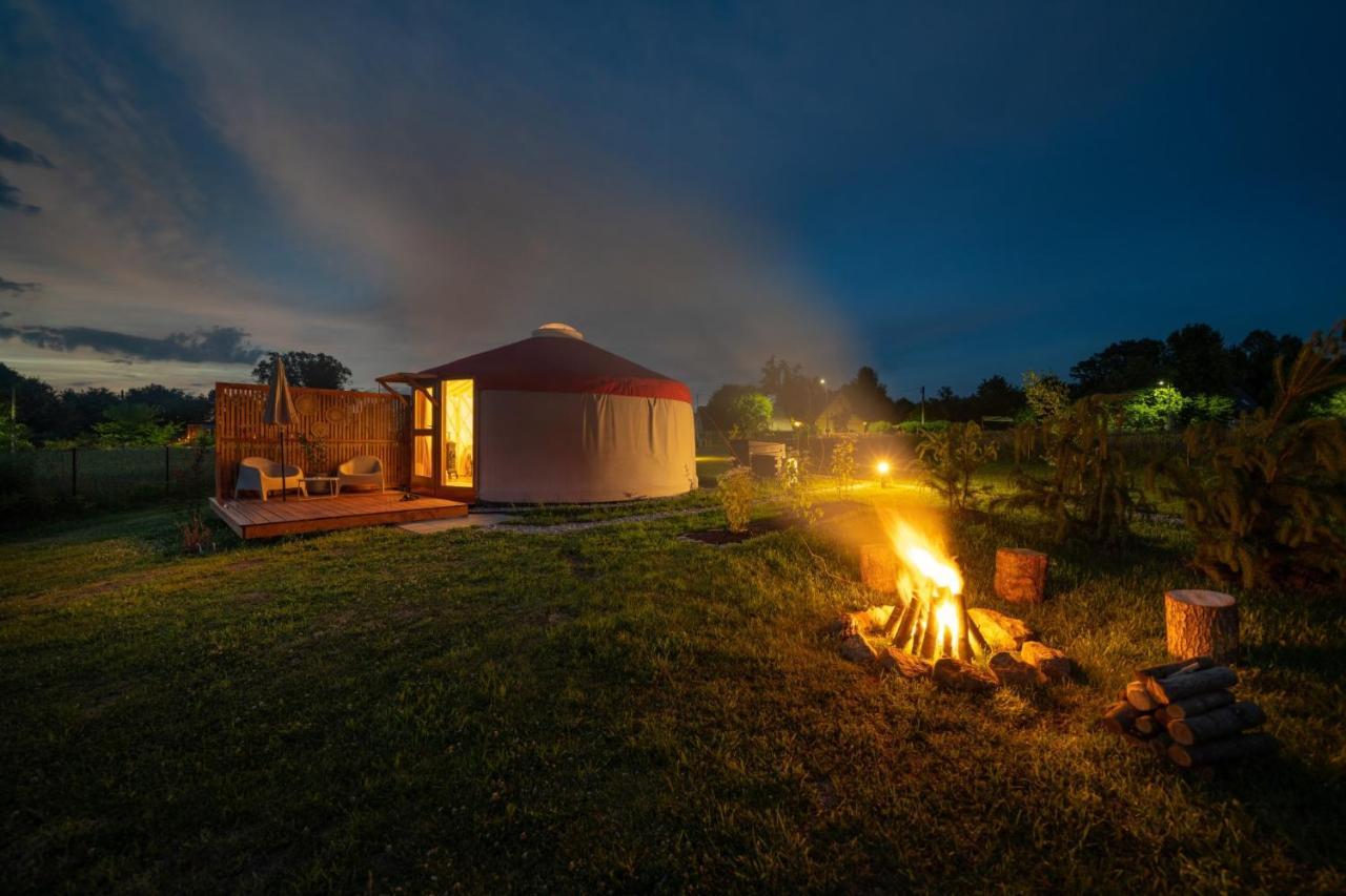 Gajowka  Izera Glamping Adults - Luksusowe Jurty&Spa מראה חיצוני תמונה