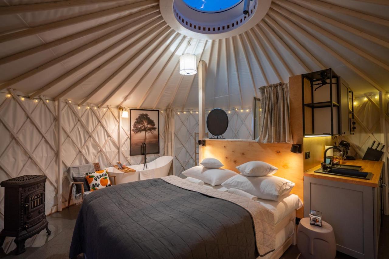 Gajowka  Izera Glamping Adults - Luksusowe Jurty&Spa מראה חיצוני תמונה