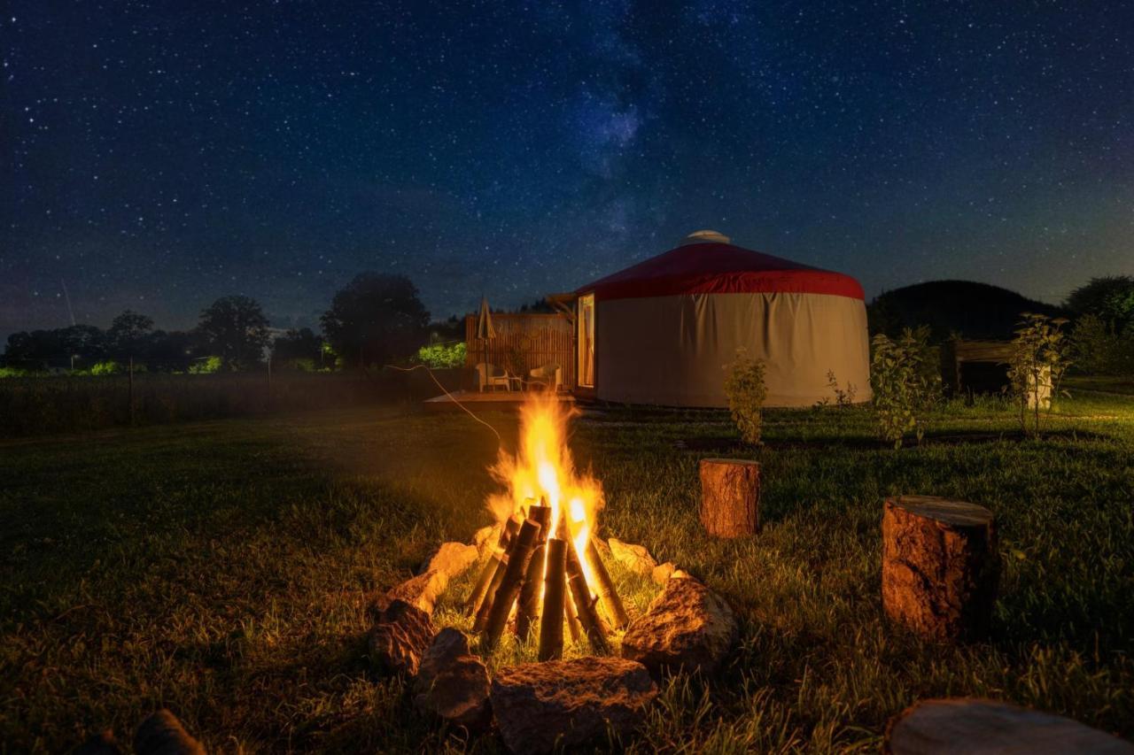 Gajowka  Izera Glamping Adults - Luksusowe Jurty&Spa מראה חיצוני תמונה
