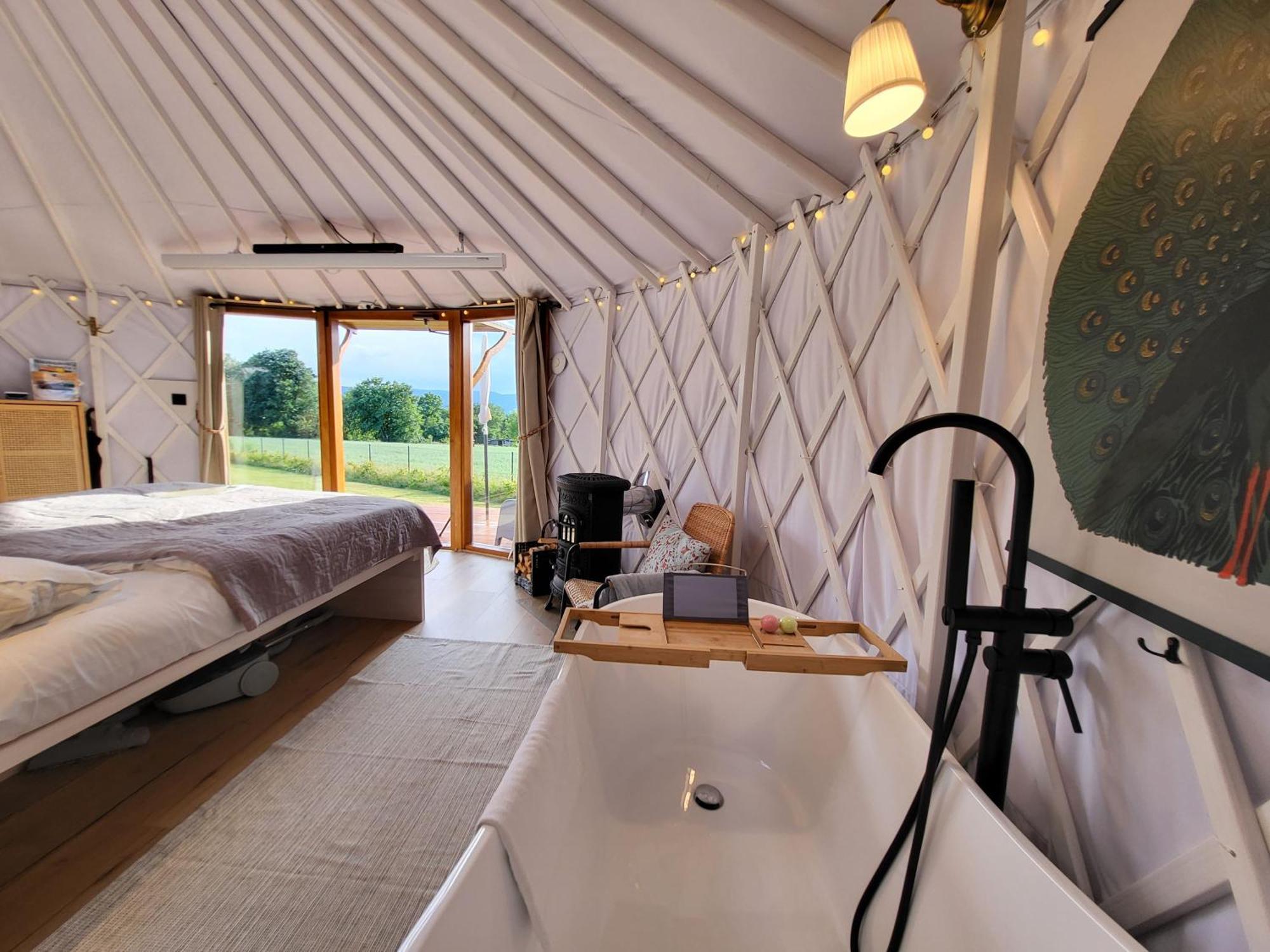 Gajowka  Izera Glamping Adults - Luksusowe Jurty&Spa מראה חיצוני תמונה